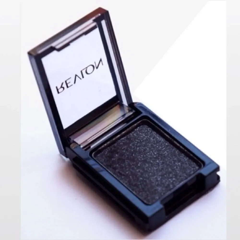 New Revlon Eyeshadow Womens Make Up Onyx Grey Pearl Eyes Cosmetic NWT